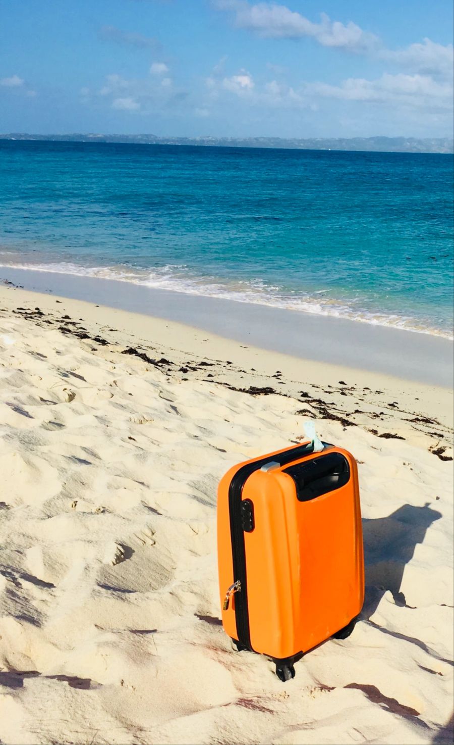 Koffer am Strand