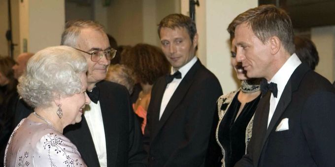 Daniel Craig hat sich zu dem Tod von Queen Elizabeth II. geäussert. Daniel Craig