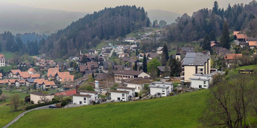 Blick auf Goldiwil, Stadt Thun.