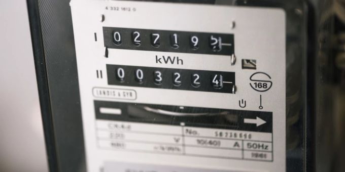 Die Energiekrise führt zu steigenden Strompreisen. Stromzähler