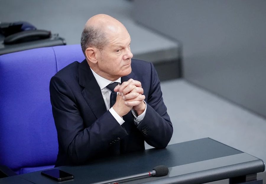 In der Folge hob Deutschland einige Sanktionen auf, um Turbinen zu liefern. Abgebildet: der deutsche Bundeskanzler Olaf Scholz.