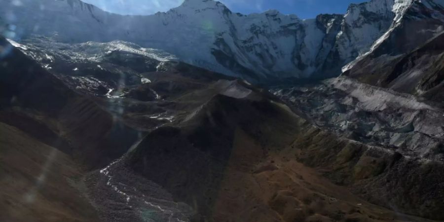 Das Himalaya-Gebirge stellt Piloten vor Herausforderungen