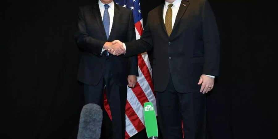 Mike Pompeo und Sergej Lawrow in Rovaniemi