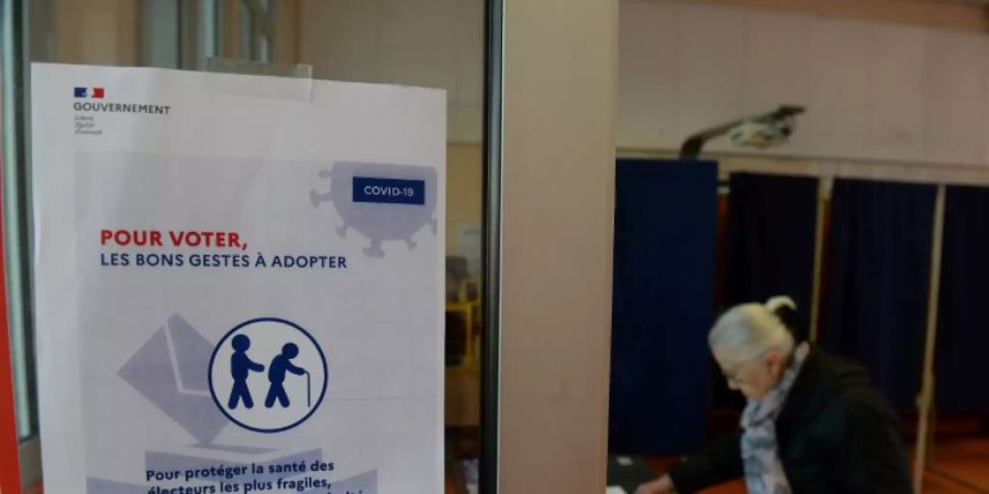Wahllokal in Bordeaux bei der ersten Runde am 15. März