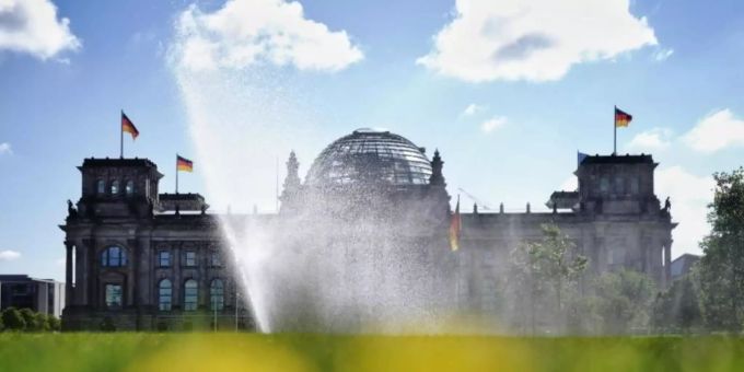 Die Cyber-Attacke gegen den Bundestag war im Mai 2015 bekannt geworden. Foto: Kay Nietfeld/dpa Die Cyber-Attacke gegen den Bundestag war im Mai 2015 bekannt geworden. Foto: Kay Nietfeld/dpa