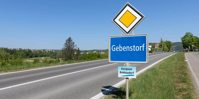 Die Einfahrt von Birmenstorf bei Gebenstorf. Die Einfahrt von Birmenstorf bei Gebenstorf.