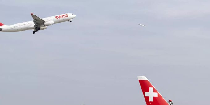 Weniger als ein Drittel der Flugbewegungen verzeichnete der Flughafen Zürich im Juli 2020 im Vergleich zur gleichen Vorjahresperiode. (Archivbild) Weniger als ein Drittel der Flugbewegungen verzeichnete der Flughafen Zürich im Juli 2020 im Vergleich zur gleichen Vorjahresperiode. (Archivbild)