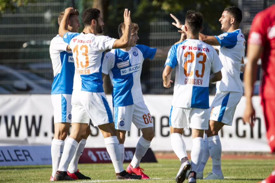 Jubel bei den Spielern des Grasshopper Club Zürich nach dem Tor zur 1:0-Führung gegen Winterthur.