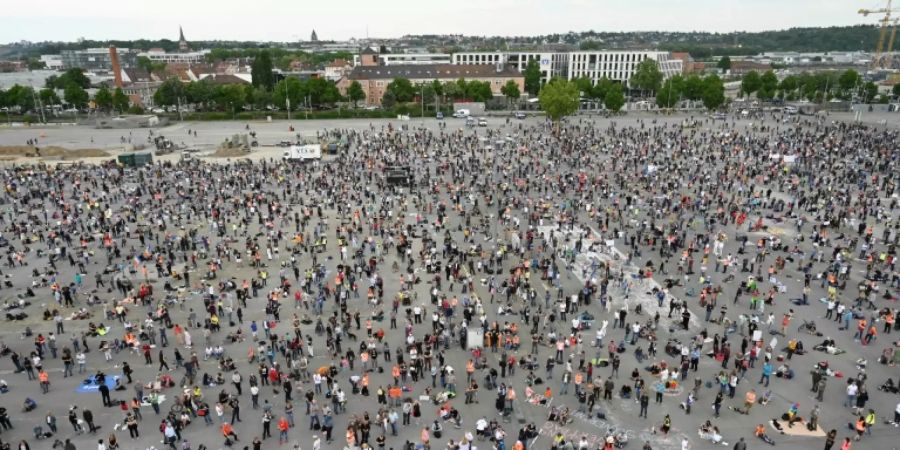 Grosskundgebung in Stuttgart