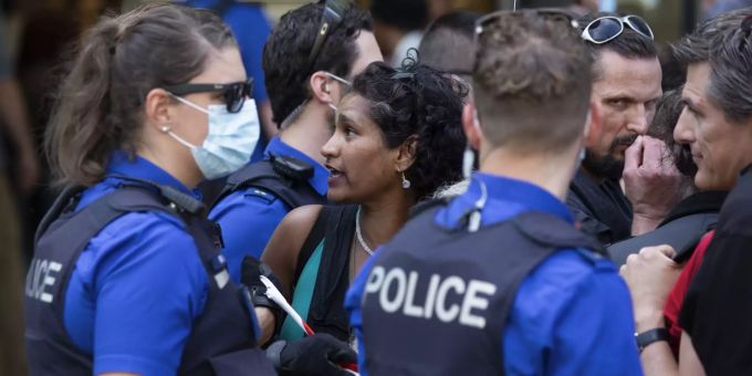 Demonstrationen - Berner Stadtregierung ruft zu Verzicht auf