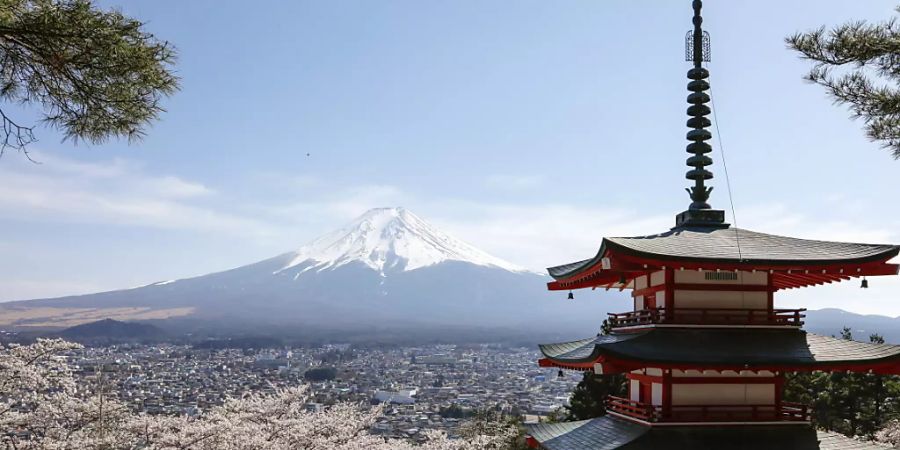 Japan will mit einem weiteren Konjunkturprogramm, die von der Coronavirus-Pandemie gebeutelte Volkswirtschaft unterstützen. (Symbolbild)