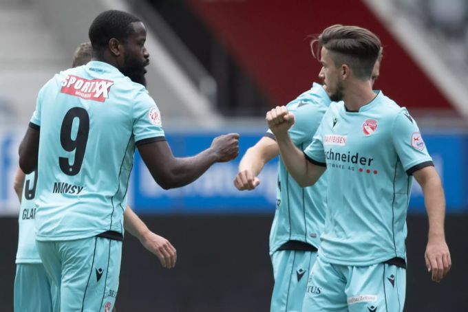 Ridge Munsy (links) trifft für den FC Thun zum Ausgleich. FC Thun