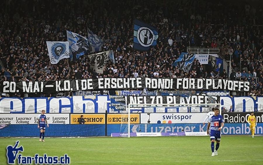 Die Luzern-Fans sind gegen Playoffs in der Super League...