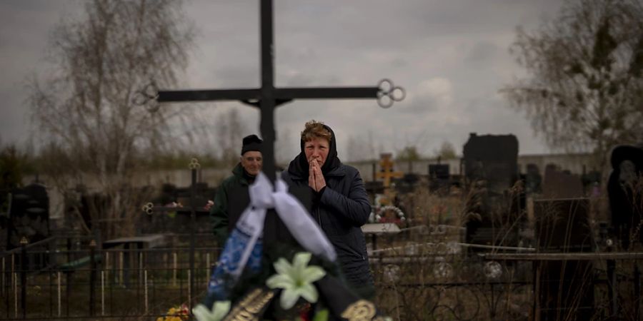 Die Vereinten Nationen haben seit Beginn des russischen Angriffskriegs am 24. Februar offiziell etwa 2000 getötete Zivilisten registriert. Foto: Emilio Morenatti/AP/dpa