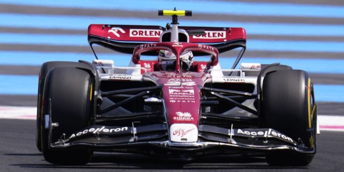 Zhou Guanyu beim ersten Training für den Frankreich-GP. zhou guanyu