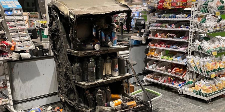Siebnen SZ: Sachschaden bei Brand in Verkaufsgeschäft