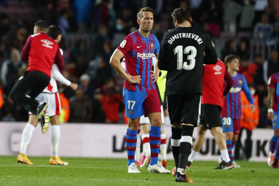 Barça verlor zu Hause gegen Rayo Vallecano mit 0:1. Erstmals überhaupt kassieren die Katalanen drei Heimpleiten in Folge in einer Saison.