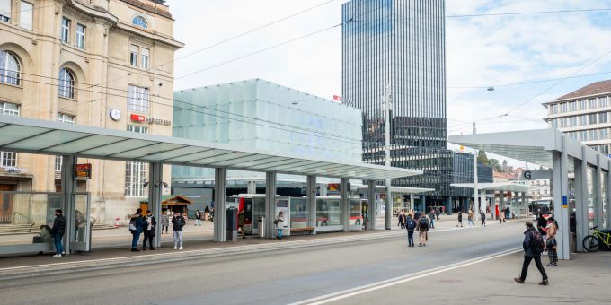 Der Bahnhofplatz in St. Gallen. Der Bahnhofplatz in St. Gallen.