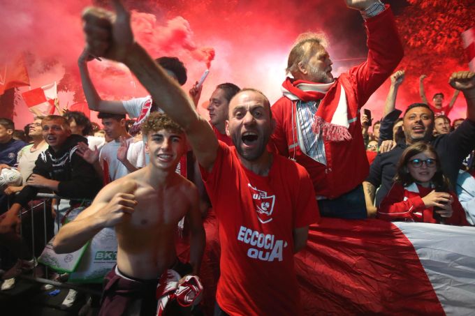 Fans der AC Monza feiern den Aufstieg in die Serie A. AC Monza Serie A