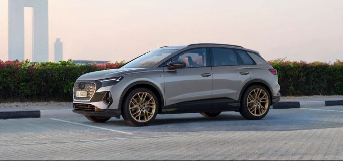 Bereit für die Stadt: der Q4 e-tron von Audi. Q4 e-tron, Audi