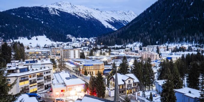 Blick auf das winterliche Davos während des WEF 2025. WEF
