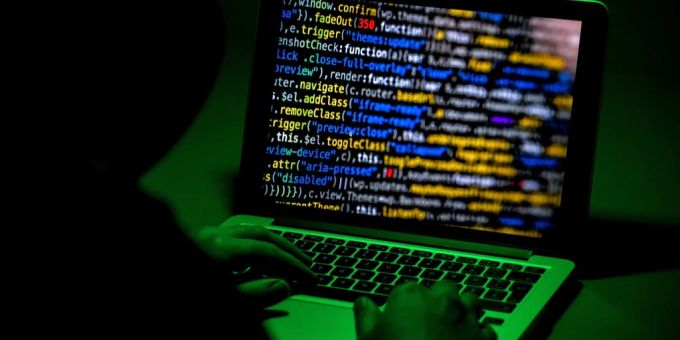 Geheimdienste haben laut Angaben russische Cyber-Attacken aufgedeckt. Das National Cyber Security Centre in Grossbritannien gehört zum Geheimdienst GCHQ. (Symbolbild) cyberattacken