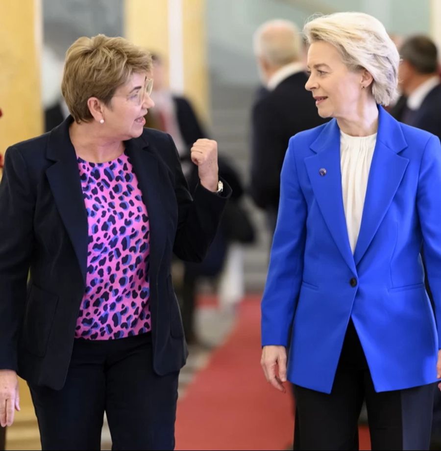 Das Abkommen ist ihnen ein Dorn im Auge. Im Bild: Bundespräsidentin Viola Amherd und EU-Kommissionspräsidentin Ursula von der Leyen.