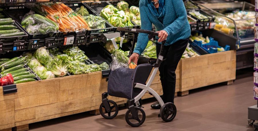 Eine 82-Jährige musste in der Migros-Filiale in Porrentruy über Nacht verharren. (Symbolbild)