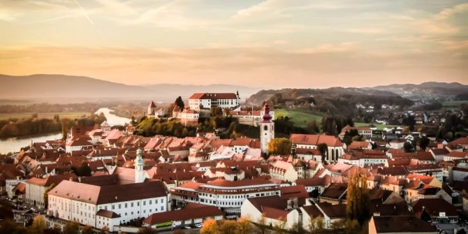 Altstadt Panoramaansicht Häuser Himmel