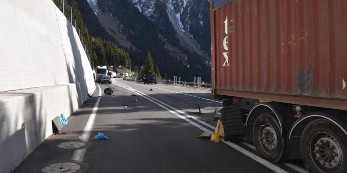 Mesocco GR: Chauffeur verhindert Frontalkollision. Mesocco GR