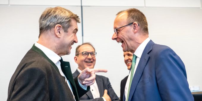 Söder und Merz. Frakionssitzungen im Bundestag