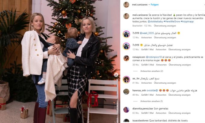 Die beiden Cañizares-Zwillingsschwestern Melanie (links) und Daphne posieren vor dem Weihnachtsbaum. real madrid