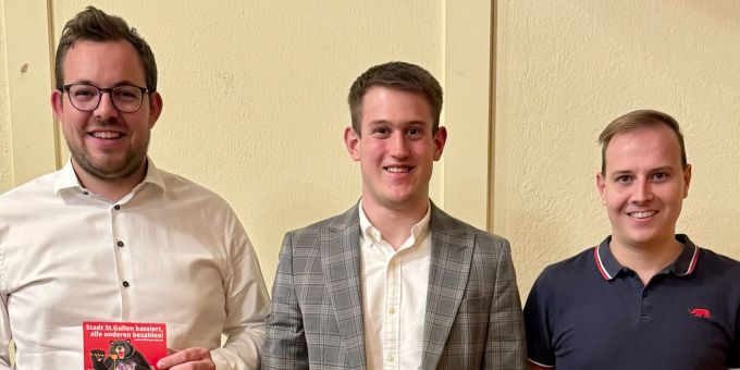 KR Christian Vogel, Präsident Marc Keller, KR Lukas Huber (v. l. n. r). Porträtfoto Männer kurzhaarig Raum
