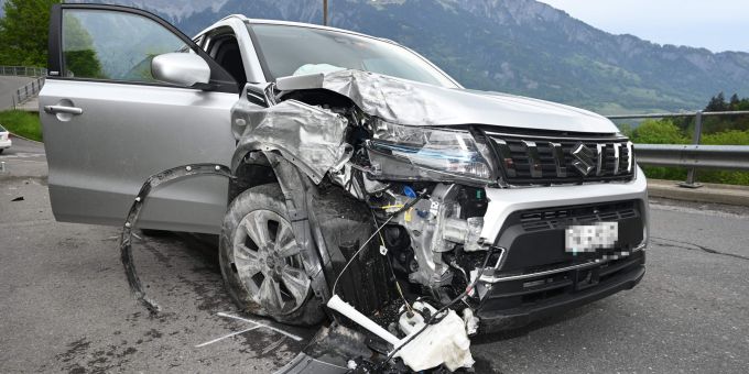 Pfäfers SG: Selbstunfall von Auto. Pfäfers SG