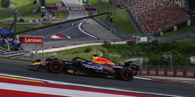 Nach seinem frühen Aus in Spielberg glaubt Max Verstappen nicht mehr an den WM-Titel in der Formel 1. Max Verstappen Formel 1