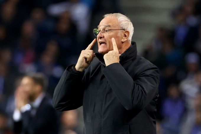 Wunsch-Trainer Claudio Ranieri sagte Italien als Nationaltrainer ab. Luis Vieira/AP/dpa Italienischer Fussballtrainer Claudio Ranieri