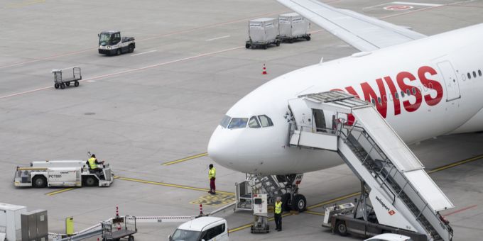 Wegen Bise - Ausfälle und Verspätungen am Flughafen Zürich