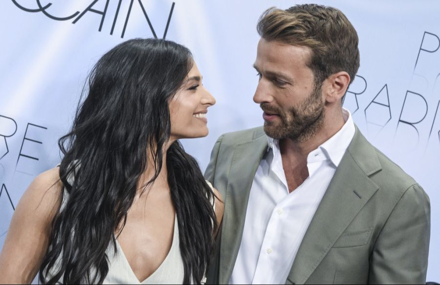 Nun ist Amira mit dem Moderatoren Christian Düren liiert.