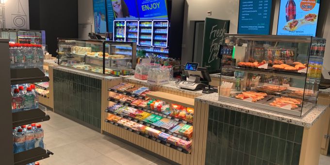 Der Kauf eines Kaffees wurde für eine Kundin im Shop Point zum Pronomen-Debakel. Kaffee