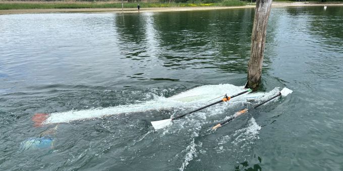 Hemishofen SH - Ruderboot kollidiert mit Schifffahrtszeichen