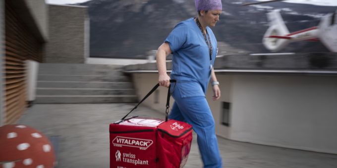 Wenn eine geeignete Organspende gefunden wird, muss es schnell gehen. (Symbolbild) Organsprende
