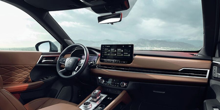 Mitsubishi Outlander Cockpit