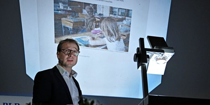 Generalsekretär Philippe Nantermod zum Positionspapier zur Bildungspolitik an der FDP-Delegiertenversammlung in Möriken-Wildegg am Samstag, 17. Juni 2024. (KEYSTONE/Walter Bieri ) FDP Schule
