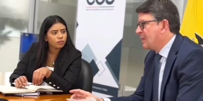 Die 27-jährige Bürgermeisterin Brigitte García (l.). Ecuador Brigitte García