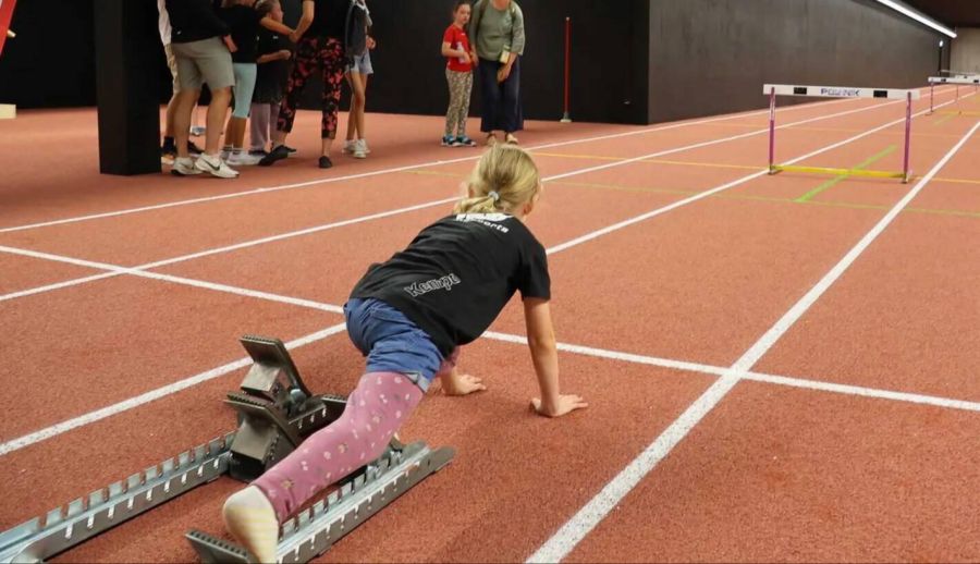 Die Leichtathletik kommt in der Halle Stratos auch nicht zu kurz.