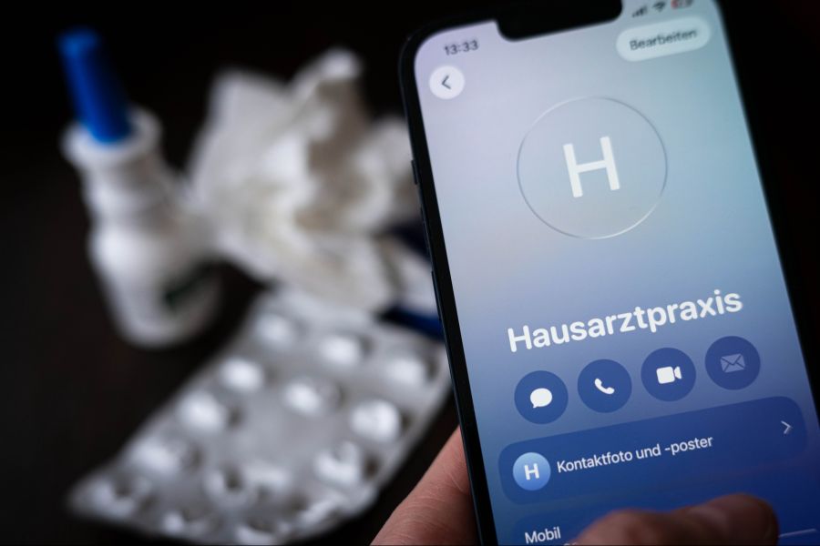Die Beratung durch KI sorgt bei Patientinnen und Patienten – entgegen den Erwartungen – zu mehr Fragen an den Arzt.