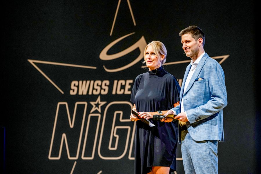 Daniela Milanese, MySports, und Reto Müller, SRF, führten charmant durch die Swiss Ice Hockey Night.