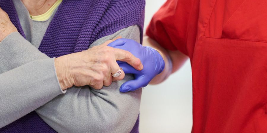 Die Betreuung zuhause soll gemäss KSBL den Patientinnen und Patienten mehr Ruhe und Selbständigkeit ermöglichen. (Symbolbild)