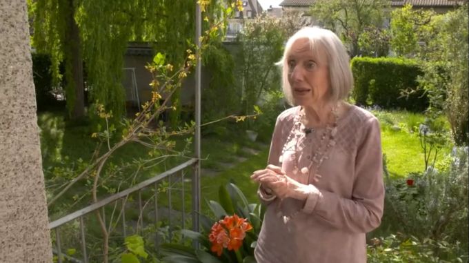 Rosemary Wydler-Wälti lebt in Basel und sagt, dass ihre grösste Klimasünde sei, dass sie immer noch in diesem grossen Haus wohne, wo schon ihre Kinder aufgewachsen seien. Klimaseniorinnen