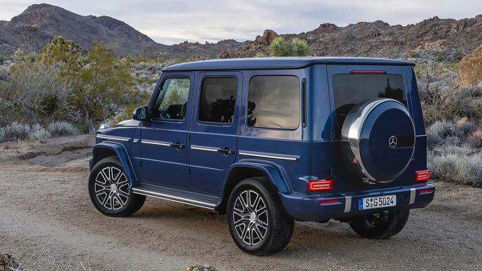 Für die zivilen G-Varianten gibt es nur noch sechs Zylinder, die Leistung ist dennoch mehr als üppig 2024 Mercedes-Benz G-Klasse Facelift